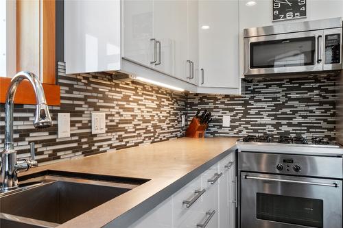 4970 16 Street, Salmon Arm, BC - Indoor Photo Showing Kitchen With Upgraded Kitchen