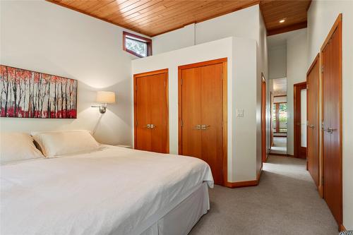 4970 16 Street, Salmon Arm, BC - Indoor Photo Showing Bedroom