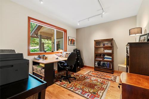 4970 16 Street, Salmon Arm, BC - Indoor Photo Showing Office