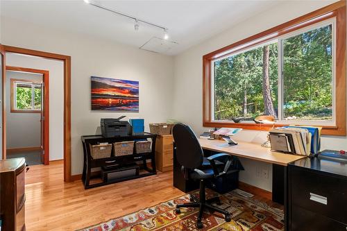 4970 16 Street, Salmon Arm, BC - Indoor Photo Showing Office