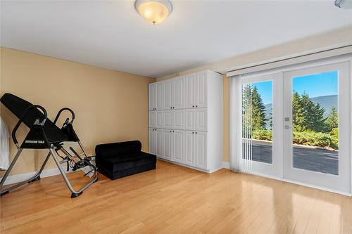 4970 16 Street, Salmon Arm, BC - Indoor