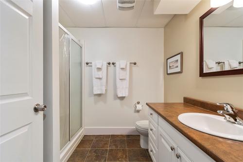 4970 16 Street, Salmon Arm, BC - Indoor Photo Showing Bathroom