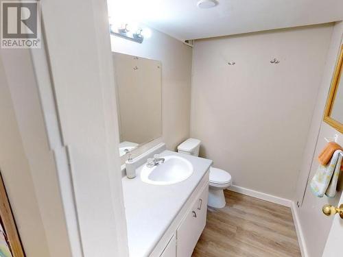 4608 Redonda Ave, Powell River, BC - Indoor Photo Showing Bathroom