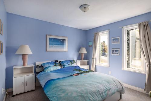 2280 Somerset Road, West Kelowna, BC - Indoor Photo Showing Bedroom