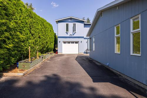 2280 Somerset Road, West Kelowna, BC - Outdoor