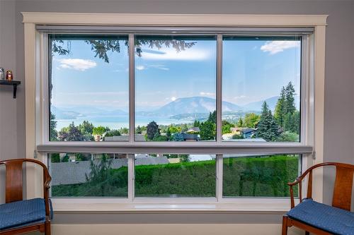 1501 18 Avenue, Salmon Arm, BC - Indoor