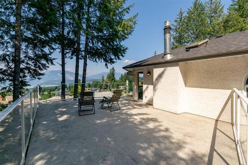 1501 18 Avenue, Salmon Arm, BC - Outdoor