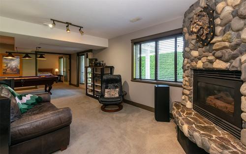 1501 18 Avenue, Salmon Arm, BC - Indoor With Fireplace