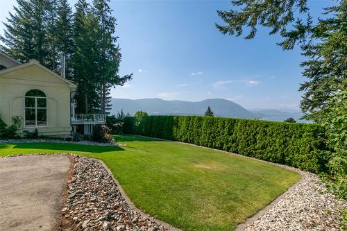 1501 18 Avenue, Salmon Arm, BC - Outdoor