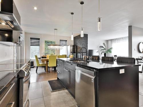 Kitchen - 134 Av. St-Germain, Saint-Denis-Sur-Richelieu, QC - Indoor Photo Showing Kitchen With Upgraded Kitchen