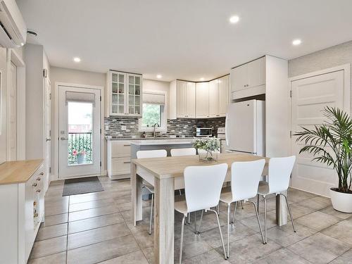 Intergenerational - 134 Av. St-Germain, Saint-Denis-Sur-Richelieu, QC - Indoor Photo Showing Dining Room