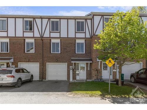 1809 Axminster Court, Ottawa, ON 