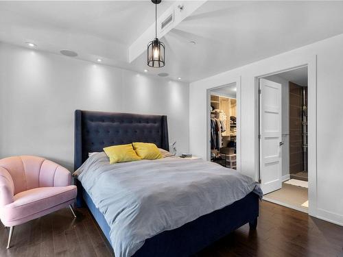 Master bedroom - 203-4001 Rue Elsa-Triolet, Laval (Chomedey), QC - Indoor Photo Showing Bedroom