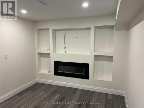 605 Patriot Lower Drive, Mississauga (Hurontario), ON - Indoor With Fireplace