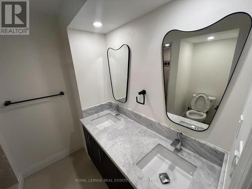 605 Patriot Lower Drive, Mississauga (Hurontario), ON - Indoor Photo Showing Bathroom