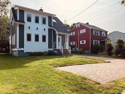 3036 Connaught Avenue  Halifax, NS B3L 3A4