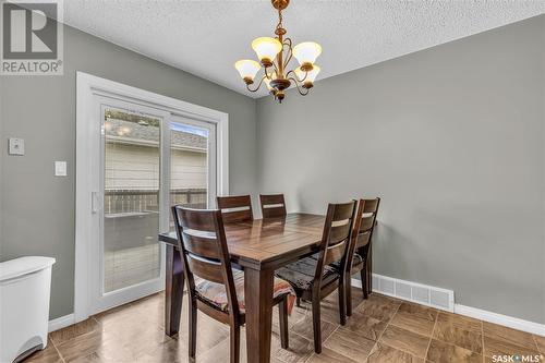 434 Colonel Otter Drive, Swift Current, SK - Indoor Photo Showing Dining Room