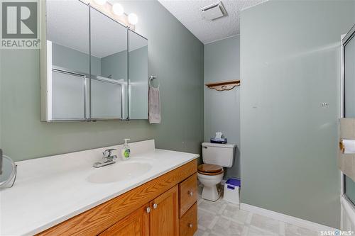 434 Colonel Otter Drive, Swift Current, SK - Indoor Photo Showing Bathroom