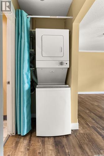 1050 Wascana Street, Regina, SK - Indoor Photo Showing Laundry Room