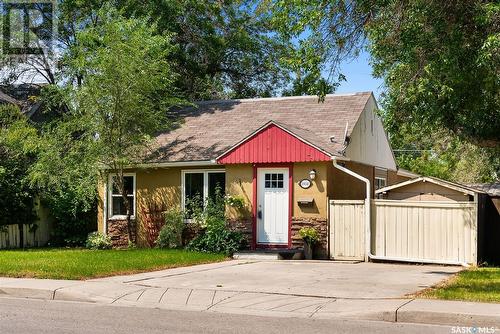 1050 Wascana Street, Regina, SK - Outdoor