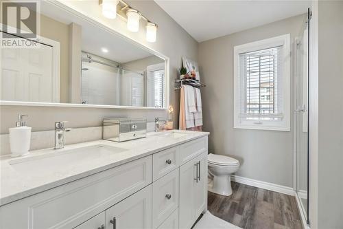 1510 Venetian Boulevard Unit# M7, Point Edward, ON - Indoor Photo Showing Bathroom