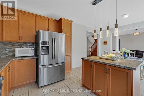 7 Wellpark Way, Brampton (Bram East), ON - Indoor Photo Showing Kitchen