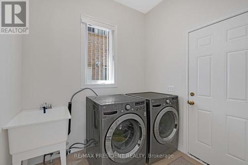 7 Wellpark Way, Brampton, ON - Indoor Photo Showing Laundry Room