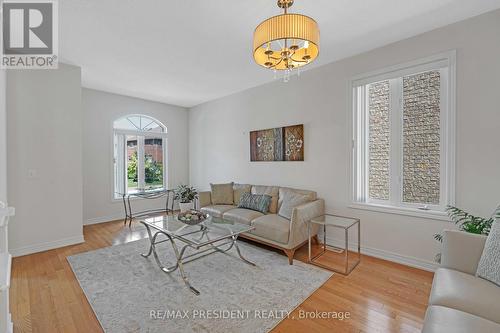 7 Wellpark Way, Brampton (Bram East), ON - Indoor Photo Showing Living Room