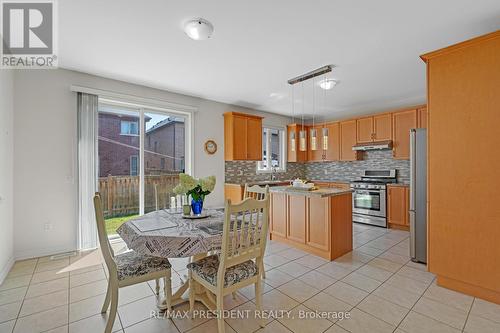 7 Wellpark Way, Brampton, ON - Indoor Photo Showing Kitchen