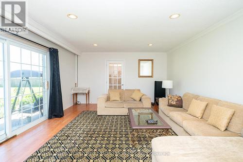 5955 Mayfield Road, Brampton, ON - Indoor Photo Showing Living Room