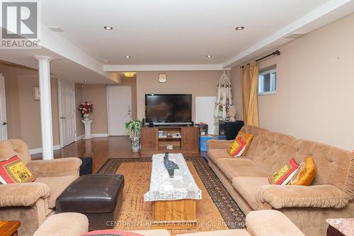 5955 Mayfield Road, Brampton (Vales Of Castlemore North), ON - Indoor Photo Showing Living Room