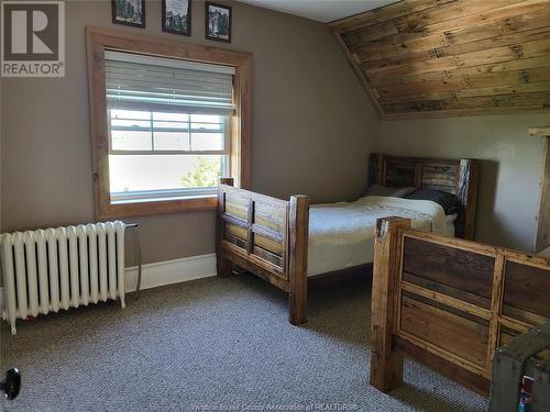 130 County Rd 27 West, Kingsville, ON - Indoor Photo Showing Bedroom