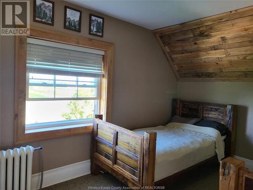 130 County Rd 27 West, Kingsville, ON - Indoor Photo Showing Bedroom