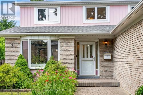 42 Drumern Crescent, Richmond Hill, ON - Outdoor