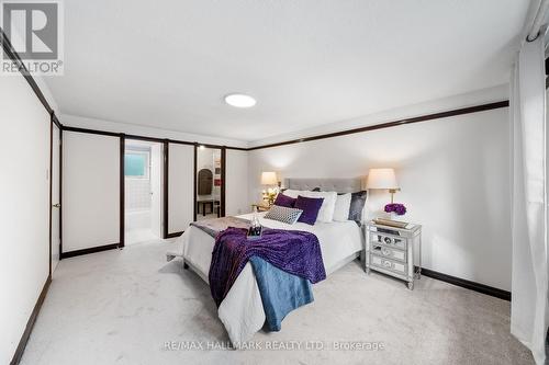 42 Drumern Crescent, Richmond Hill, ON - Indoor Photo Showing Bedroom