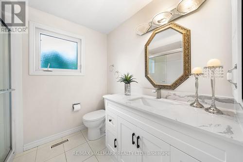 42 Drumern Crescent, Richmond Hill, ON - Indoor Photo Showing Bathroom