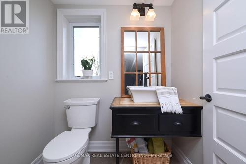 293138 8Th Line, Amaranth, ON - Indoor Photo Showing Bathroom