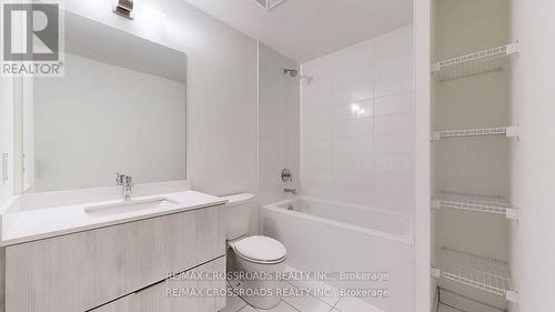 410 - 6 David Eyer Road, Richmond Hill, ON - Indoor Photo Showing Bathroom