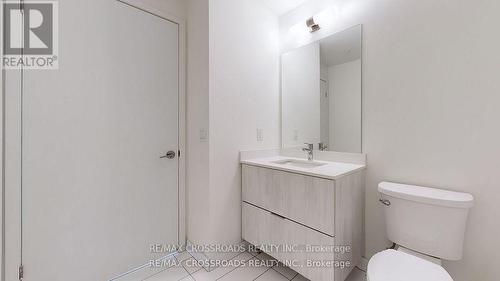 410 - 6 David Eyer Road, Richmond Hill, ON - Indoor Photo Showing Bathroom