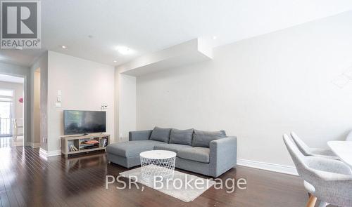 29 - 1331 Major Mackenzie Drive, Vaughan, ON - Indoor Photo Showing Living Room