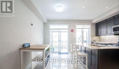 29 - 1331 Major Mackenzie Drive, Vaughan, ON - Indoor Photo Showing Kitchen