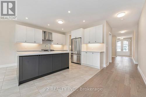 78 Bearberry Road, Springwater (Midhurst), ON - Indoor Photo Showing Kitchen