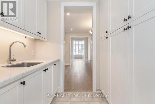 78 Bearberry Road, Springwater (Midhurst), ON - Indoor Photo Showing Kitchen