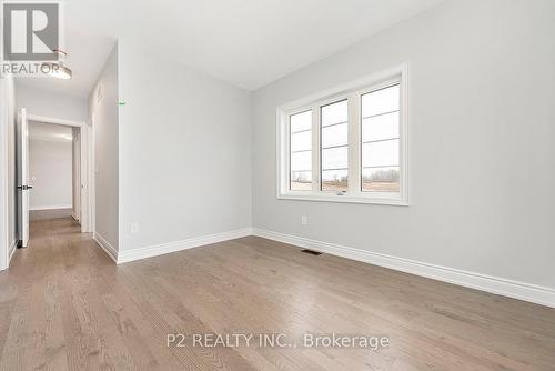 49 Periwinkle Road, Springwater (Midhurst), ON - Indoor Photo Showing Other Room