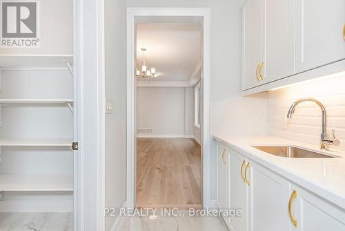 4 Wild Ginger Lane, Springwater (Midhurst), ON - Indoor Photo Showing Kitchen