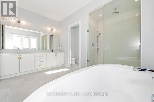 4 Wild Ginger Lane, Springwater (Midhurst), ON - Indoor Photo Showing Bathroom