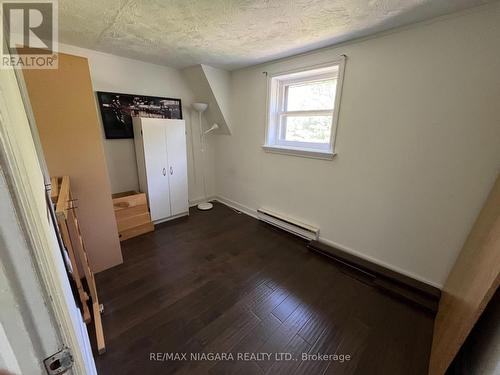 154 Park Street, Fort Erie, ON - Indoor Photo Showing Other Room