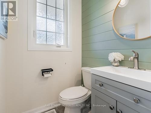 207 Harold Dent Trail, Oakville, ON - Indoor Photo Showing Bathroom