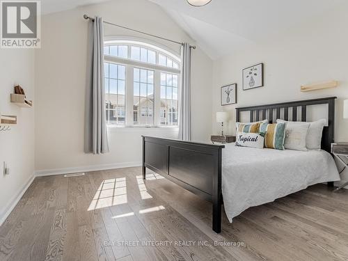 207 Harold Dent Trail, Oakville, ON - Indoor Photo Showing Bedroom