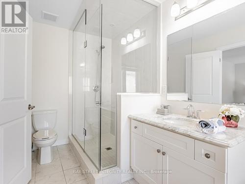 207 Harold Dent Trail, Oakville, ON - Indoor Photo Showing Bathroom